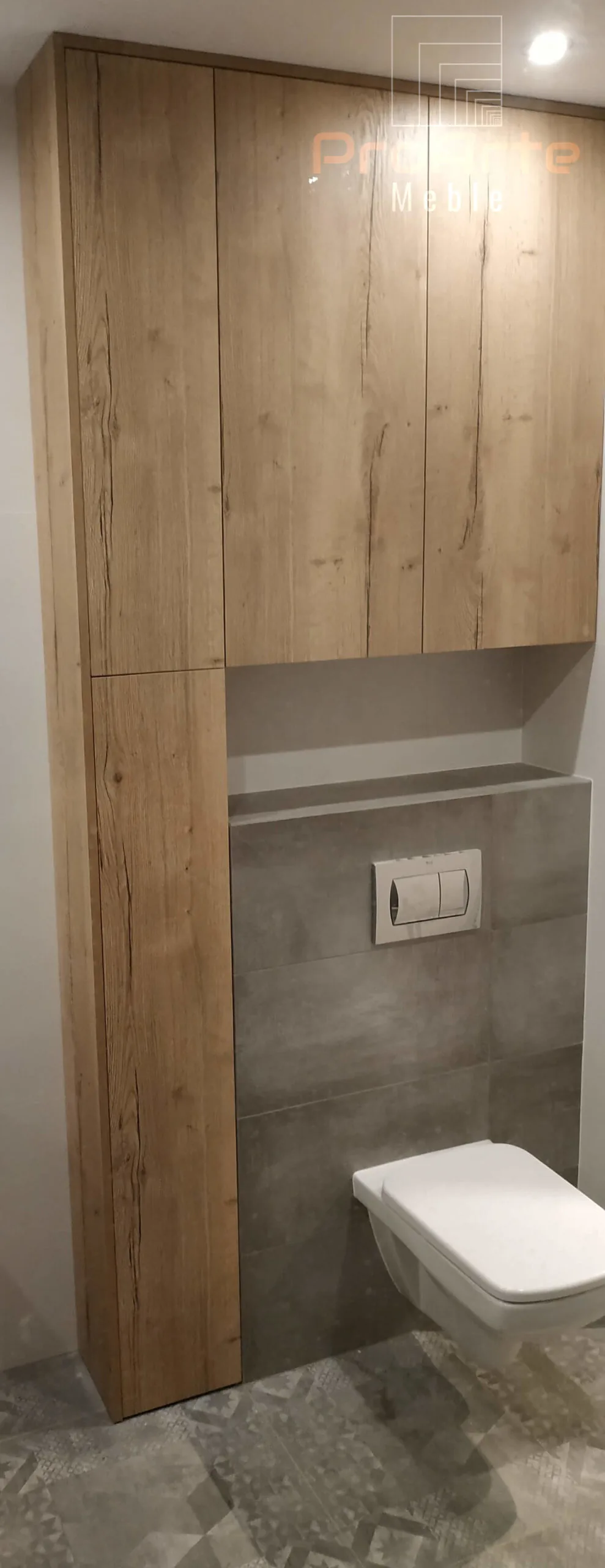 Zabudowa stelaża WC w dębie